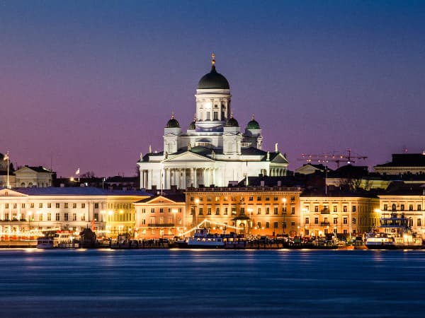 Top 5 kynsihoitolat Helsingissä